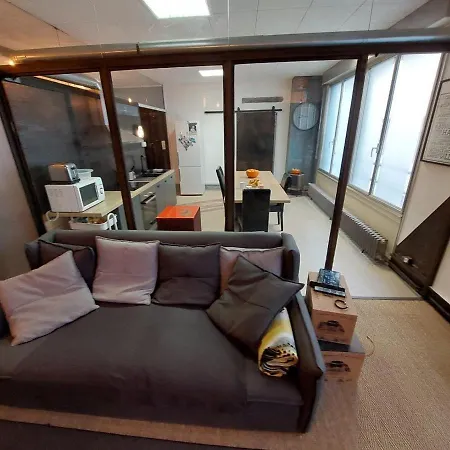 Loft Partage Agreable Et Spacieux